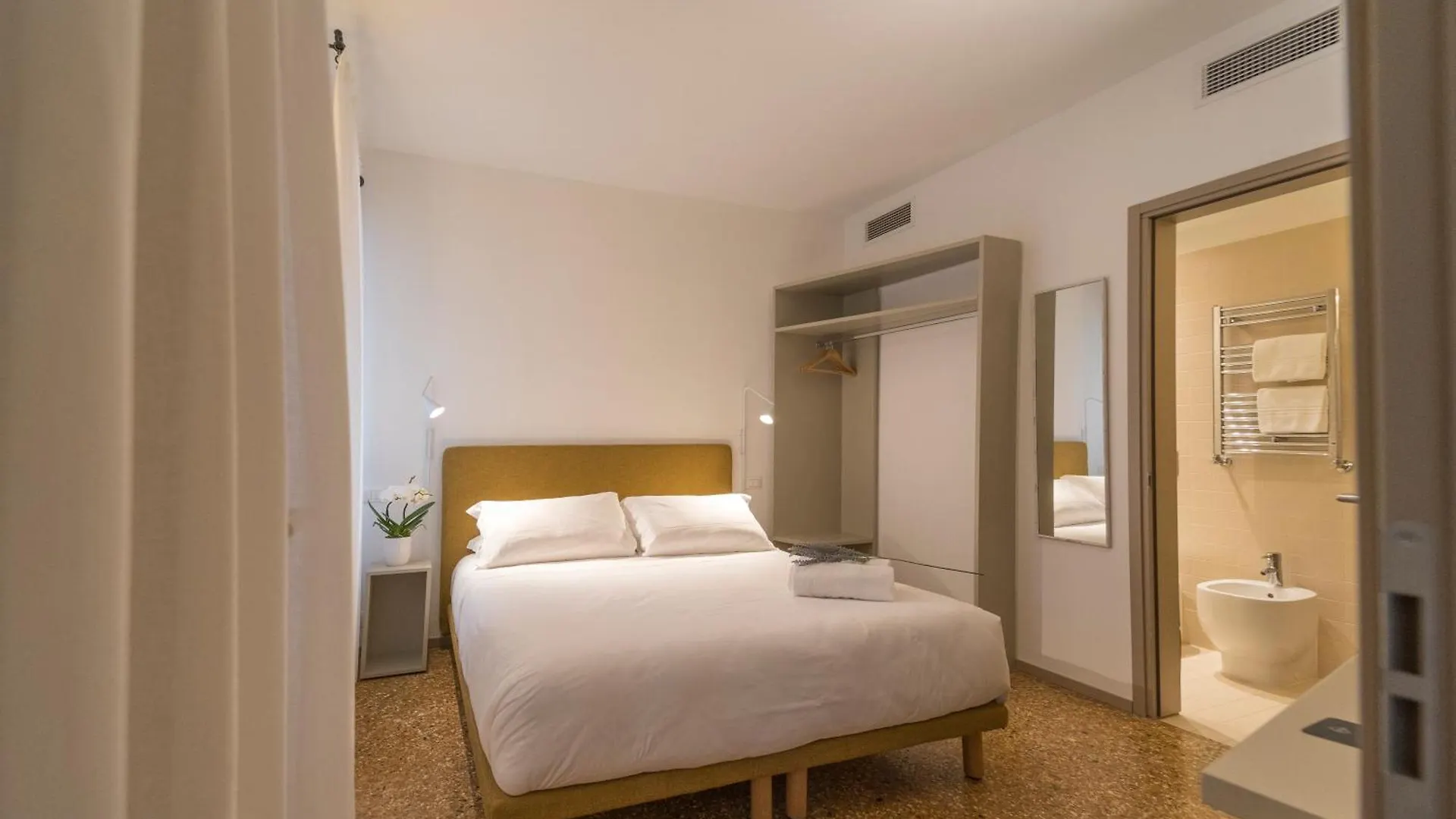 Guest house Ca' La Stampa Hotel Venice Italy