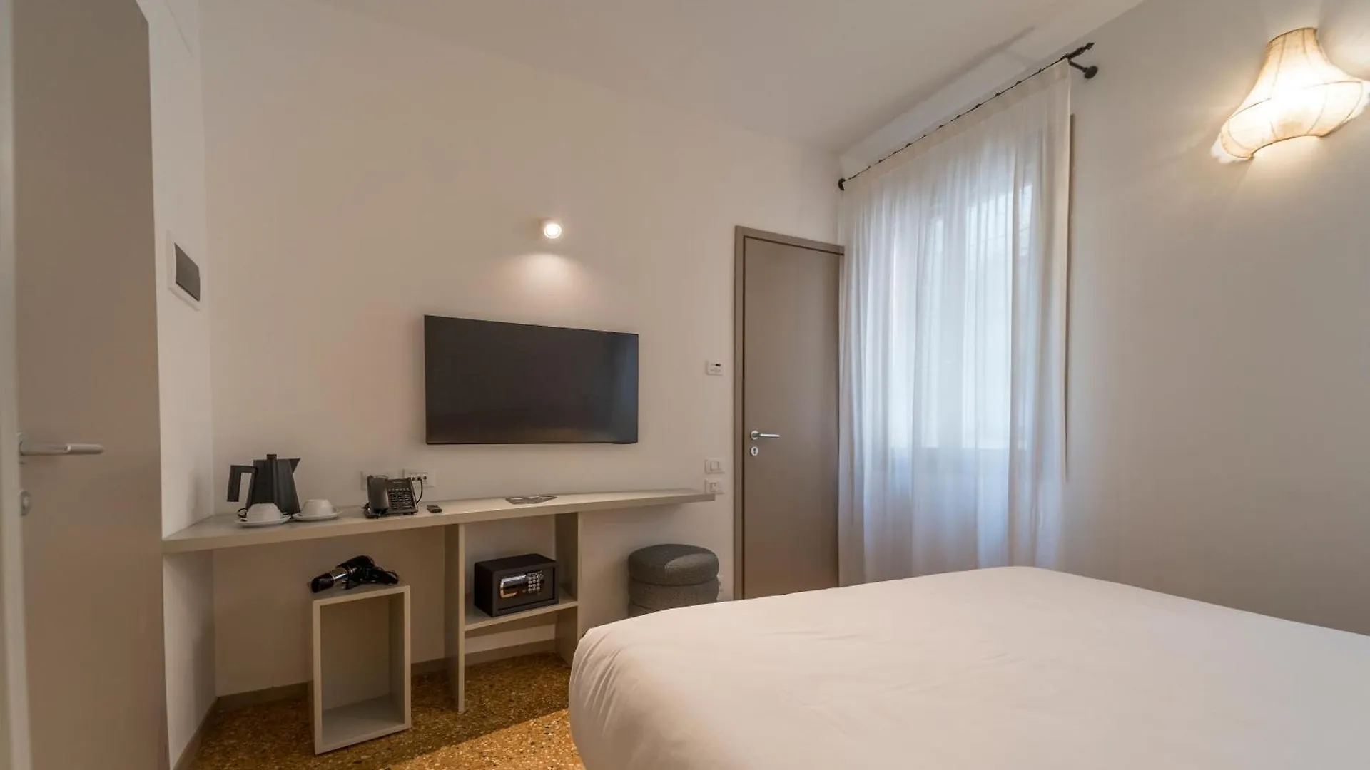 Ca' La Stampa Hotel Venice 0*,  Italy
